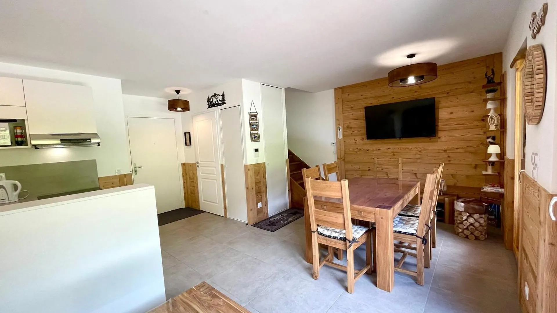 Appartement Neuf Sur Les Pistes Avec Parking Et Wifi - Fr-1-505-190 Notre-Dame-de-Bellecombe 0*,  France